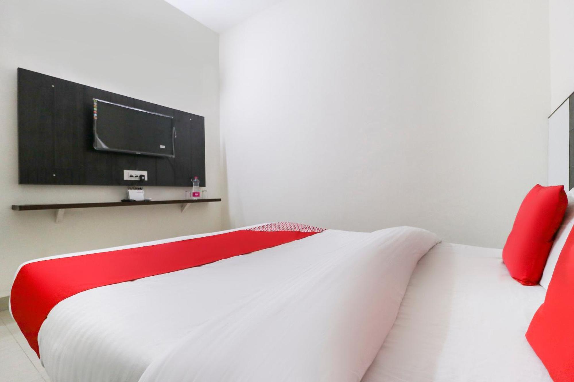 Hotel O Red Ark Landran 外观 照片